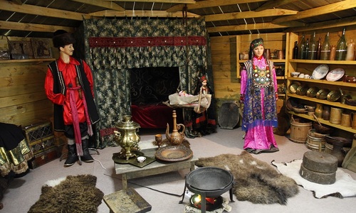 В Республике Хакасия представлены уникальные экспозиции из  музеев Москвы и Республики Тыва