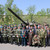 Ветераны и молодые кировчане у танка Т-62