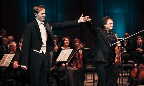 Виртуозным концертом Паганини открылся новый творческий сезон в Красноярской филармонии